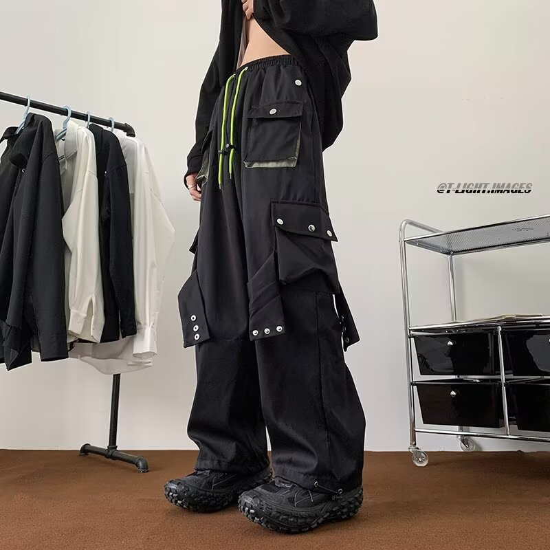 بنطال كارجو أسود متعدد الجيوب  - مراجعة Corteiz Cargo Pant وسعره
