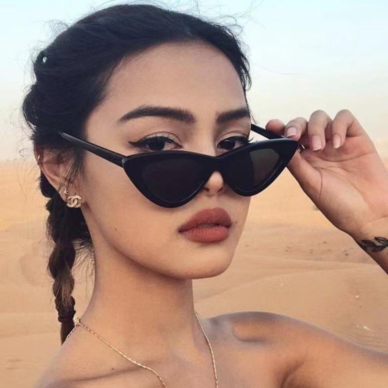 نظارات شمسية نسائية مثيرة بتصم - مراجعة Streetwear Brand Cat وسعره